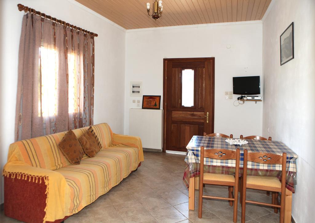 Splantza Apartments Ammoudia Buitenkant foto