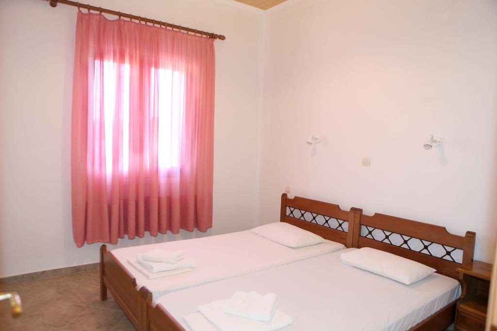 Splantza Apartments Ammoudia Buitenkant foto
